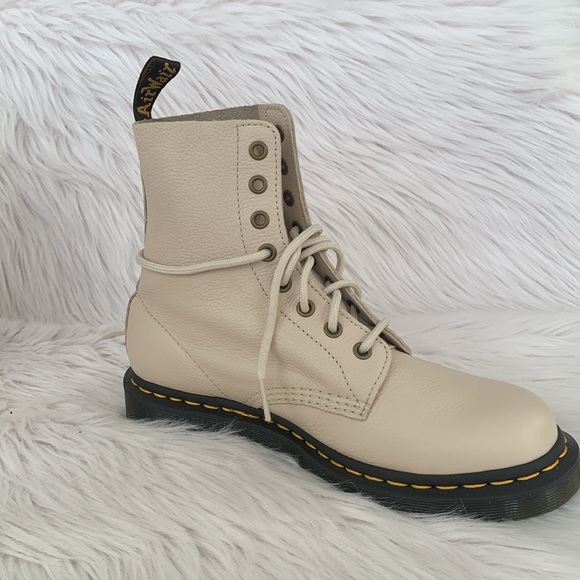 Dr. Martens 1460 Pascal Virginia Leather Boots in Vintage Taupe | US 9 - Picture 5 of 12